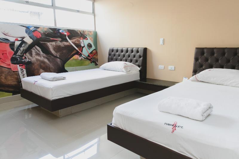 3H Hotel Centro Historico 麦德林 外观 照片